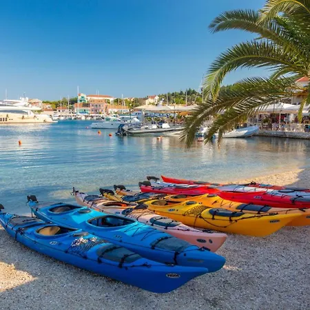 Yeraki * Dhrapanítika